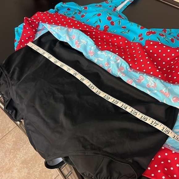 Catalina cherry print colorblock one piece swimsuit size 2XL - Picture 8 of 11